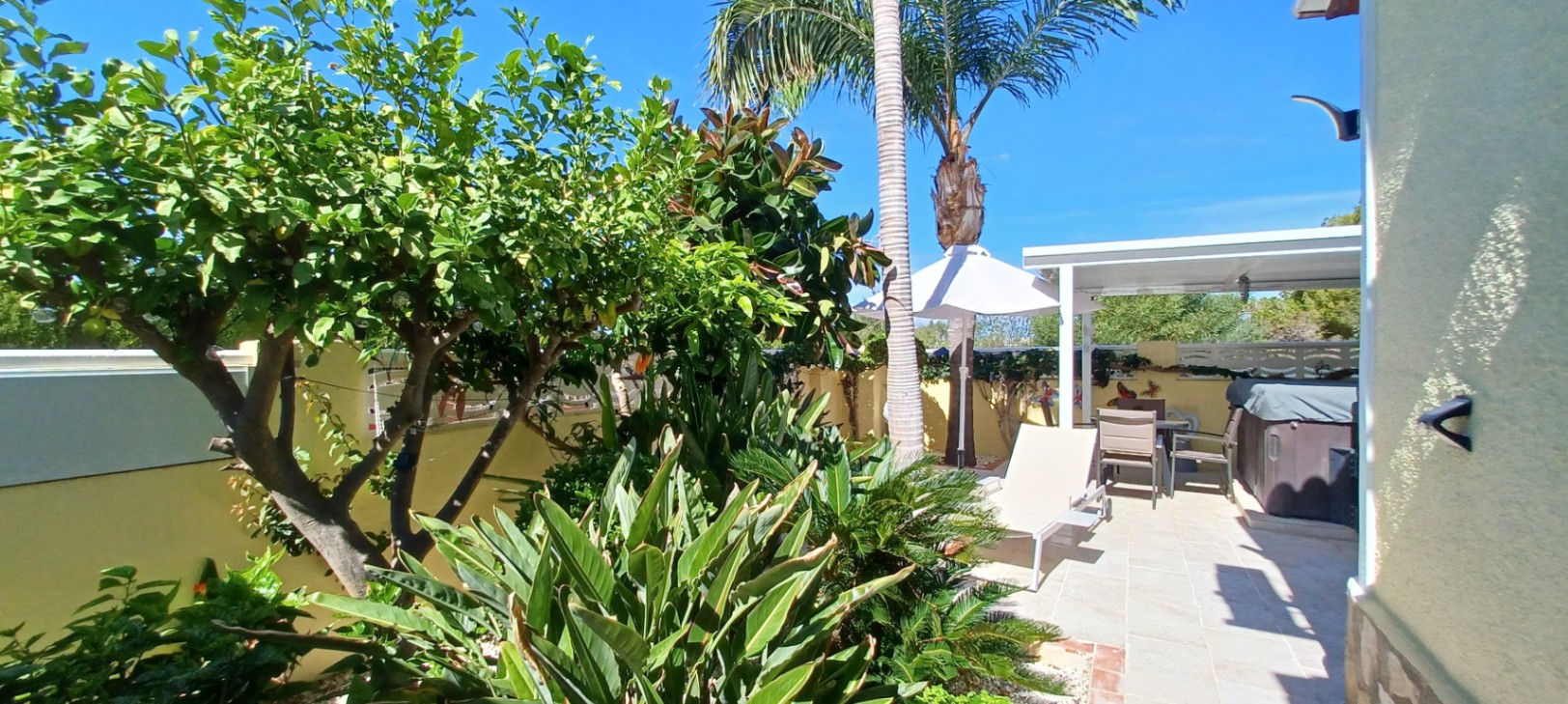 Villa de ensueño en venta en Dénia, con piscina y vistas al Montgó
