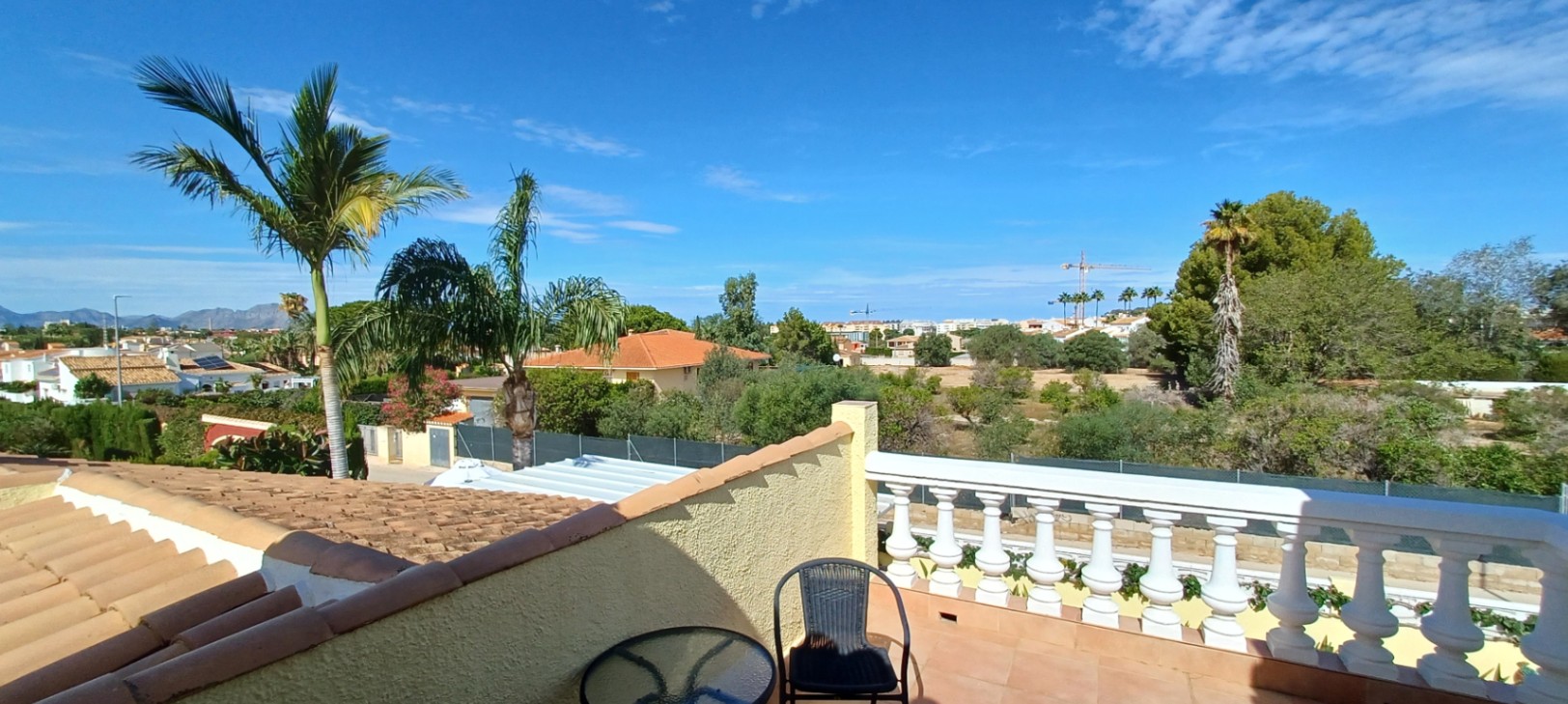 Villa de ensueño en venta en Dénia, con piscina y vistas al Montgó