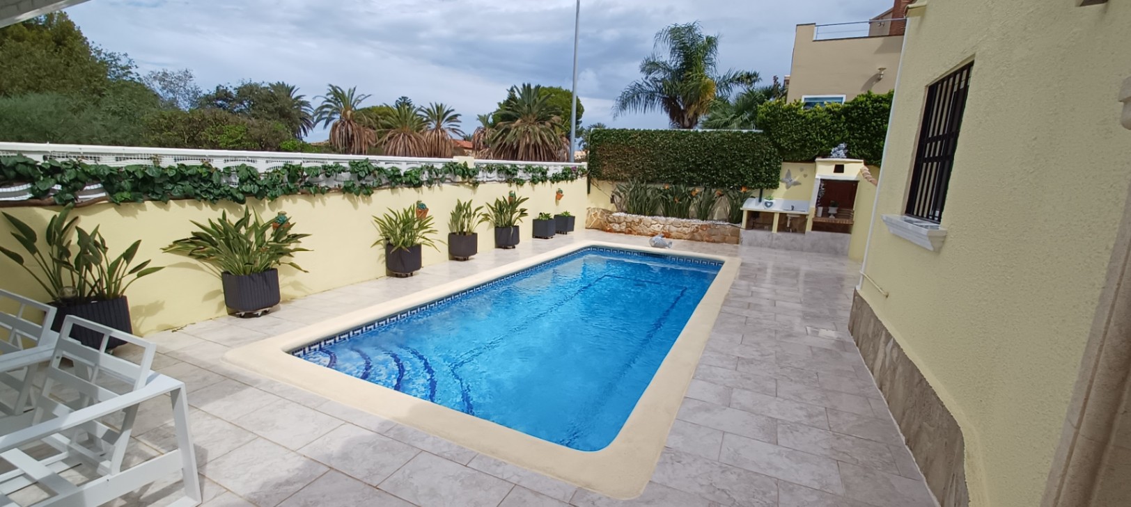 Villa de ensueño en venta en Dénia, con piscina y vistas al Montgó