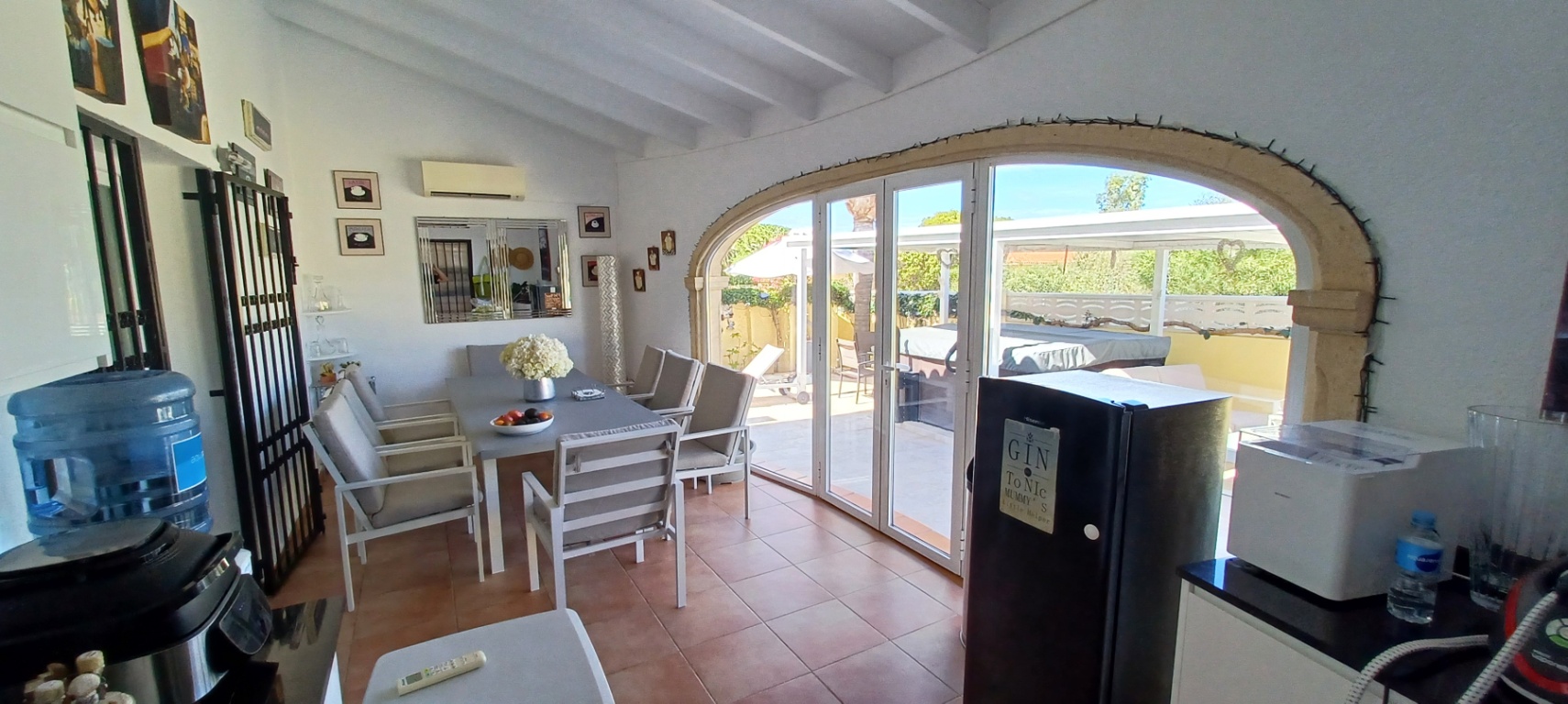 Villa de ensueño en venta en Dénia, con piscina y vistas al Montgó