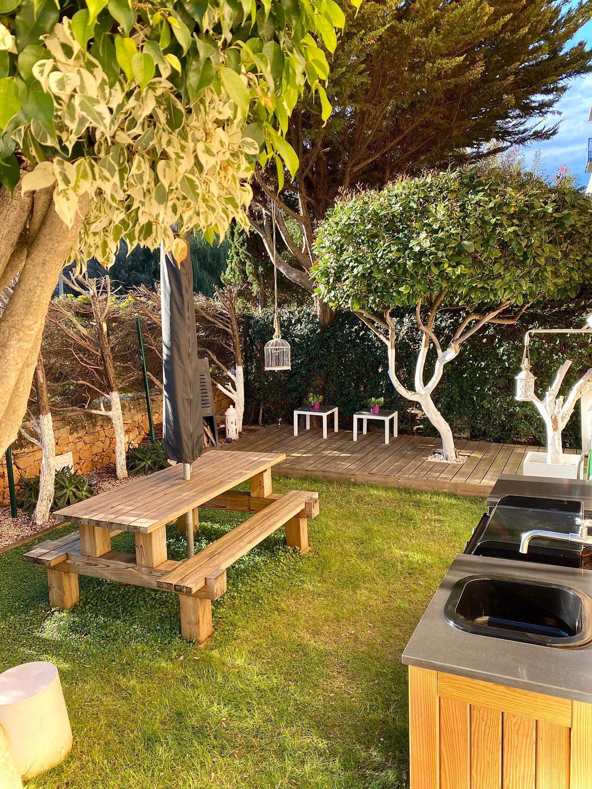 Apartamento reformado con 2 dormitorios en Denia, Alicante.