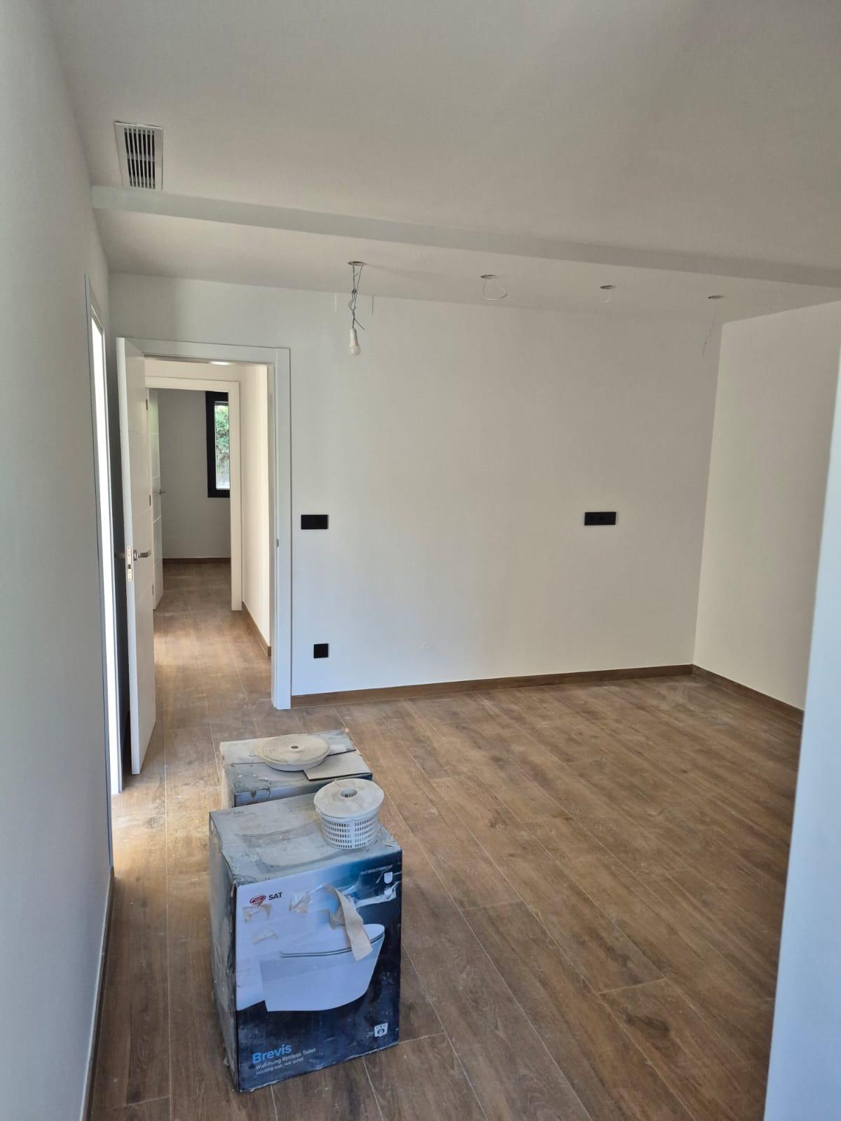 Chalet en venta con 3 dormitorios y piscina en Denia, Alicante