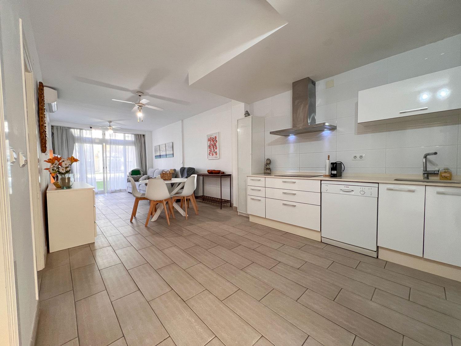 APARTAMENTO PRIMERA LINEA KM 7