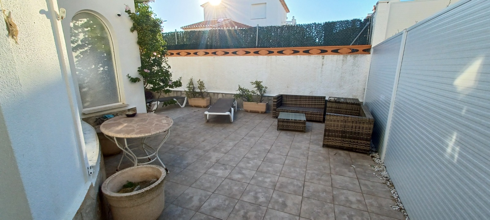 VILLA INDEPENDIENTE EN DENIA