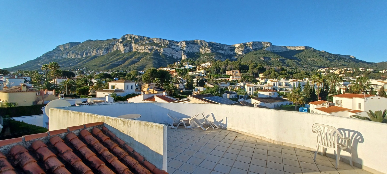 VILLA INDEPENDIENTE EN DENIA