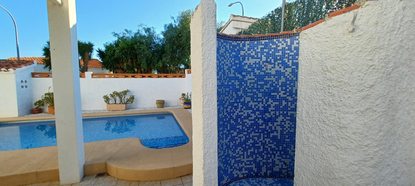 VILLA INDEPENDIENTE EN DENIA