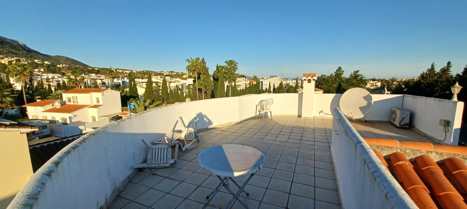 VILLA INDEPENDIENTE EN DENIA