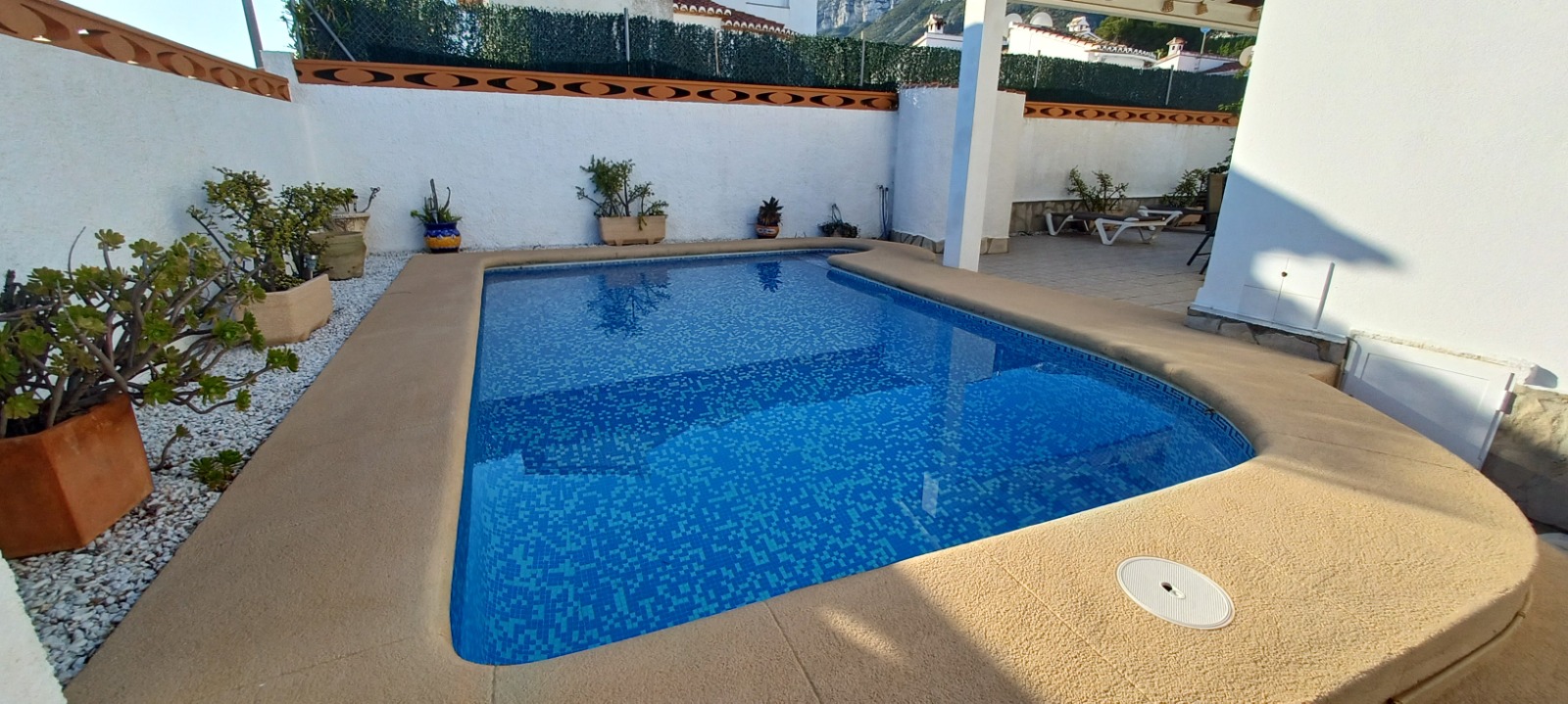 VILLA INDEPENDIENTE EN DENIA