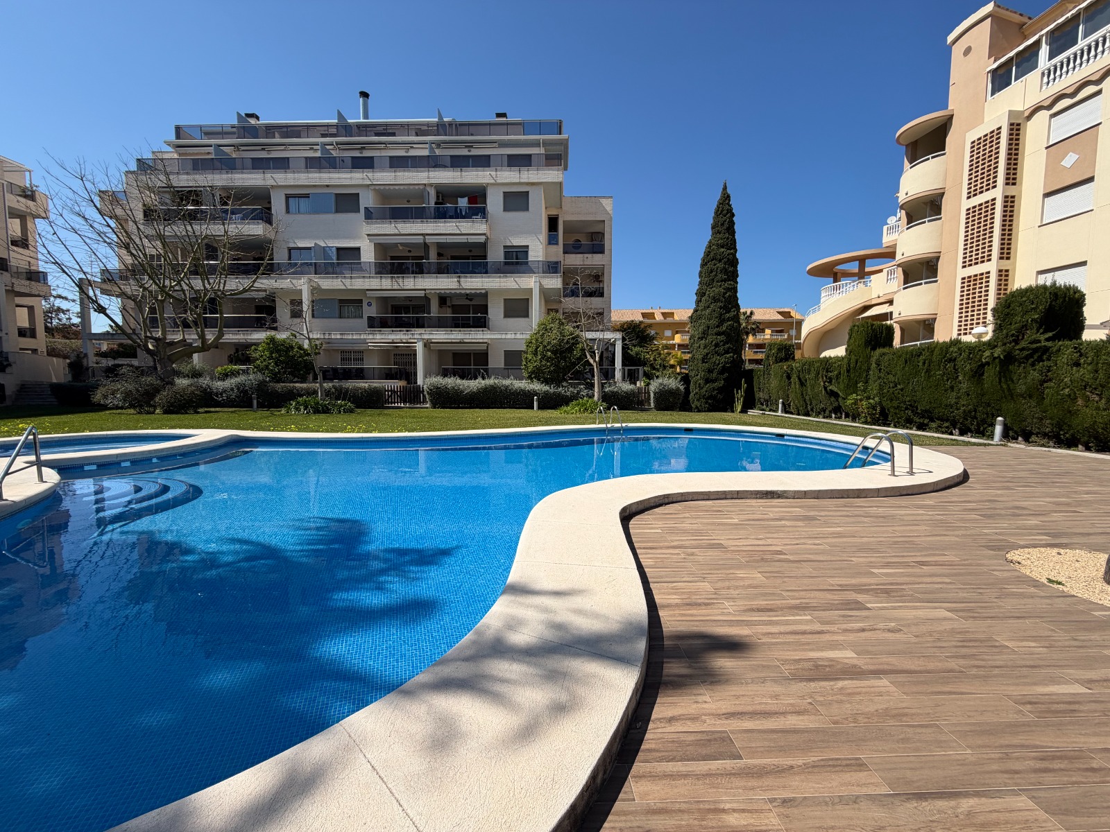 PLANTA BAJA CON PISCINA — KM 1 DENIA