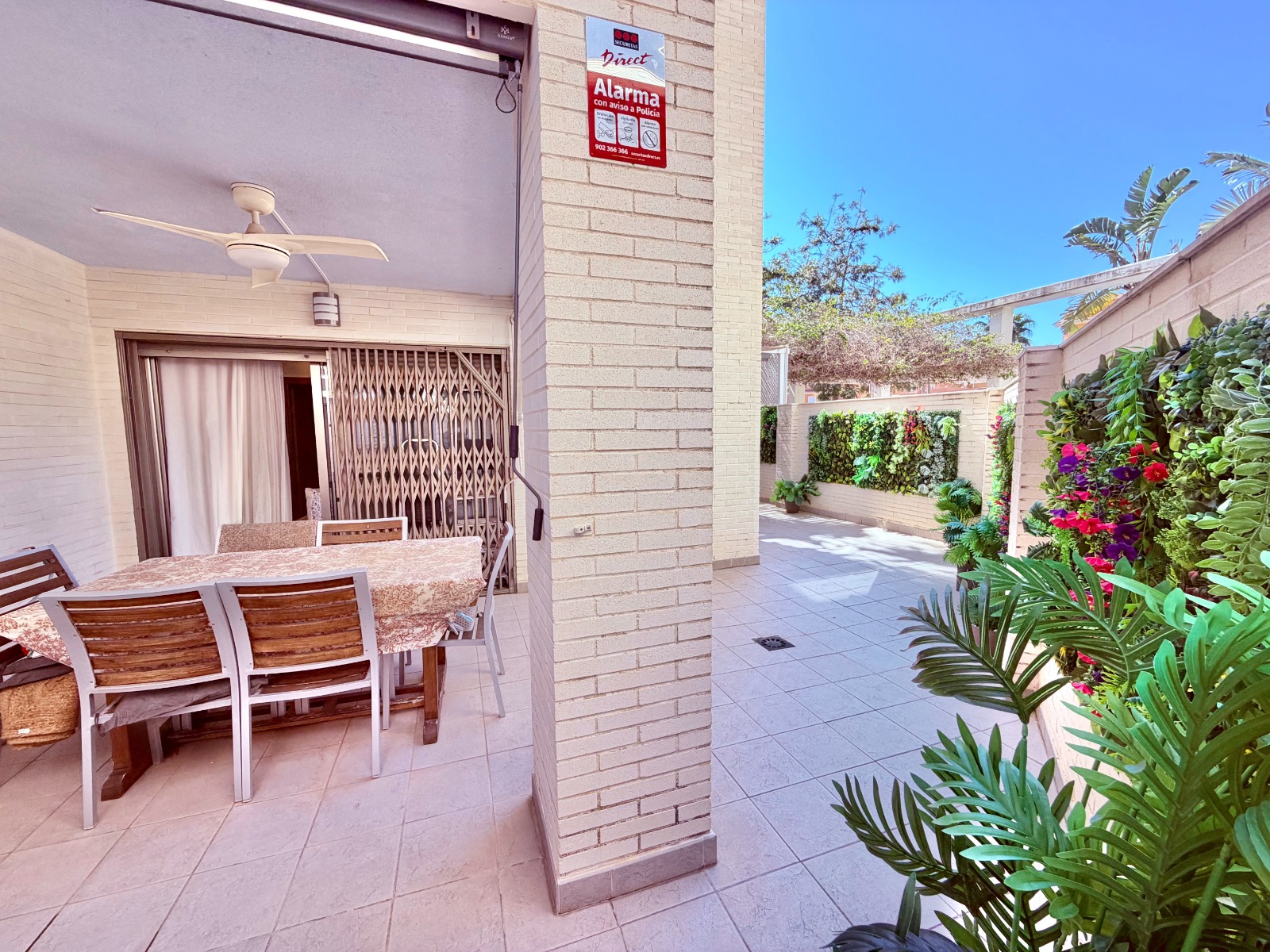 PLANTA BAJA CON PISCINA — KM 1 DENIA