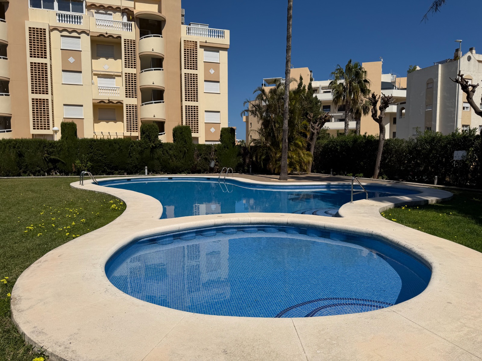 PLANTA BAJA CON PISCINA — KM 1 DENIA