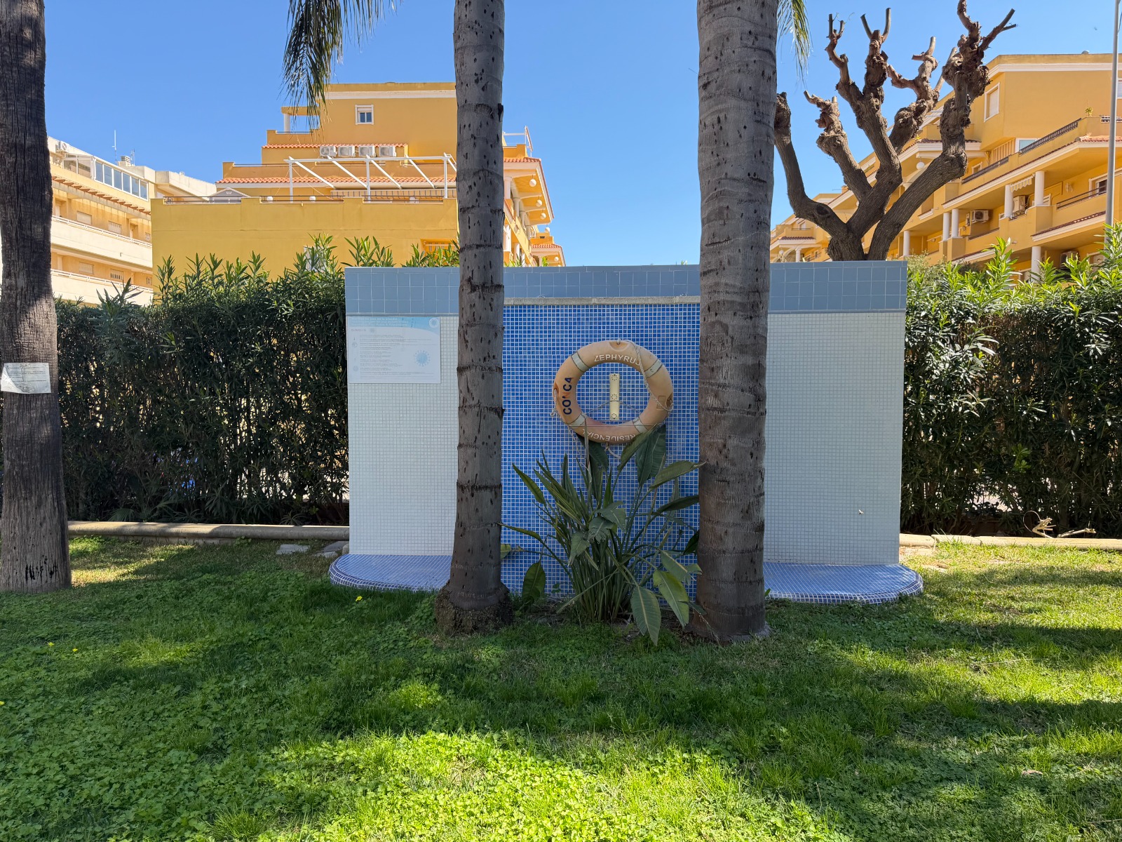 PLANTA BAJA CON PISCINA — KM 1 DENIA