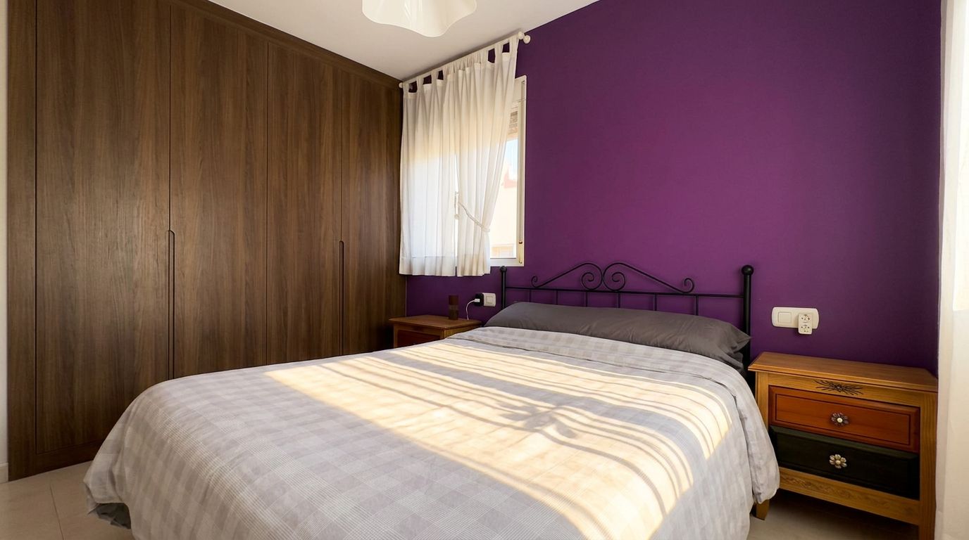 Single-family house in El Verger with a communal pool, garden, and plenty of light.