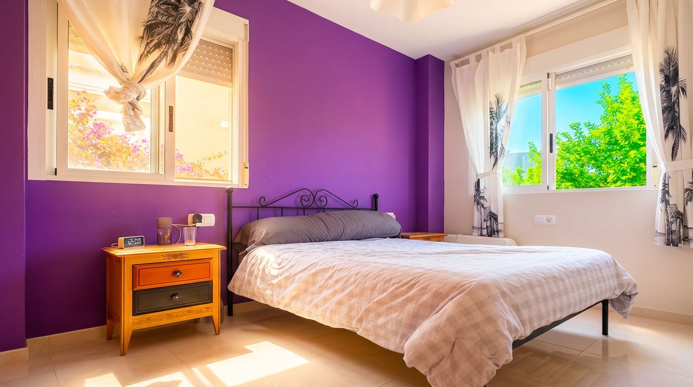Single-family house in El Verger with a communal pool, garden, and plenty of light.