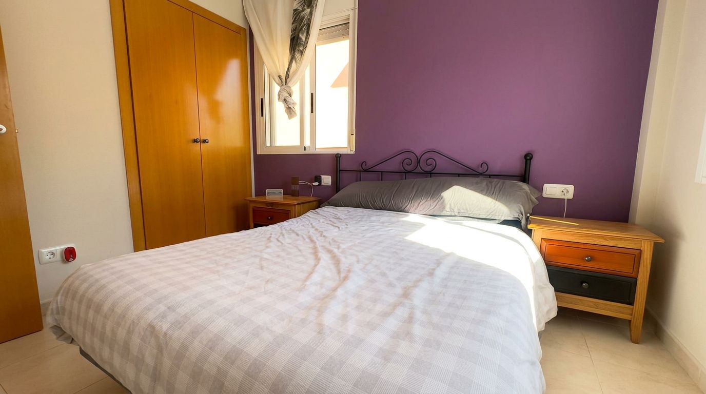 Single-family house in El Verger with a communal pool, garden, and plenty of light.
